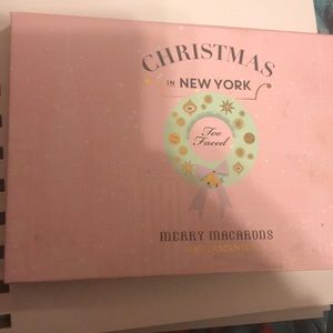 Too faced christmas in new york eye shadow palette